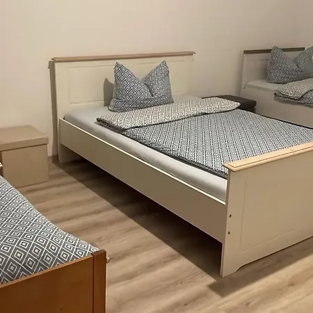 Am Bahnhof Apartmán *